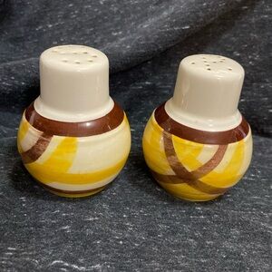 VINTAGE VERNONWARE ORGANDIE PLAID SALT & PEPPER SHAKER SET